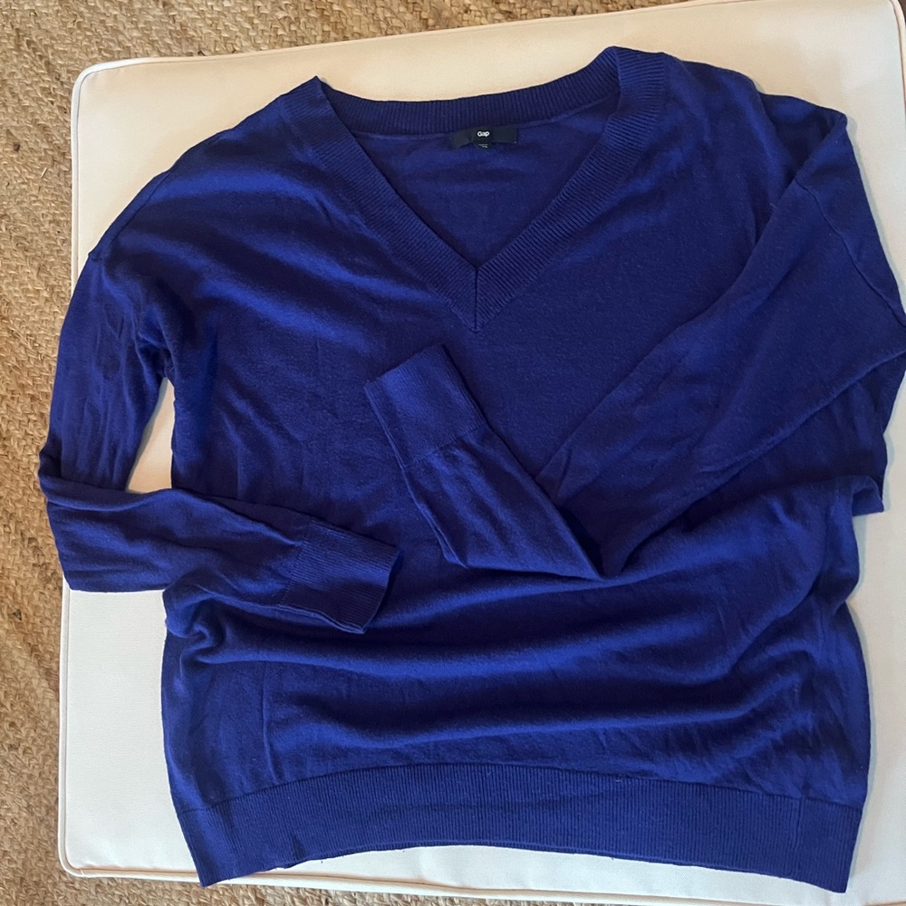 Gap Purple longsleeve v-neck sweater casual  XS